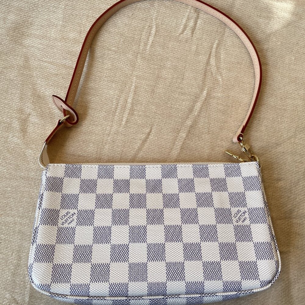 Louis Vuitton damier azur pochette accessoires